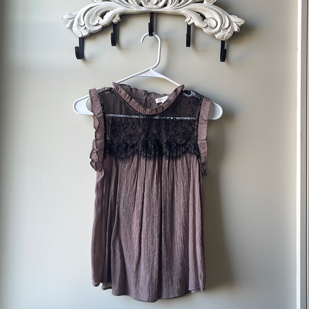 Mine lace top size small